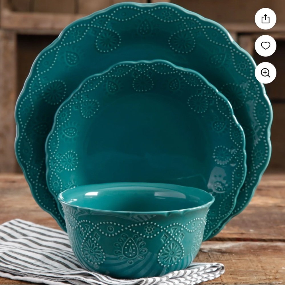 The Pioneer Woman Turquoise Floral Dinnerware Set